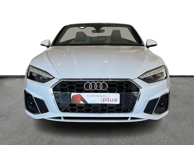 Usata Audi A5 Cabriolet S-Line 163 CV (119 kW) 2024 Bianco ghiaccio metallizzato Cabrio