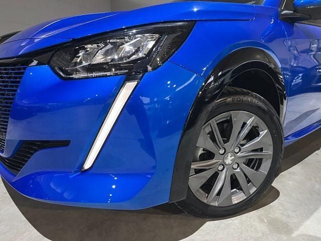 Usata Peugeot e-208 Allure 100 kW (136 CV) 2020 Blu Utilitaria