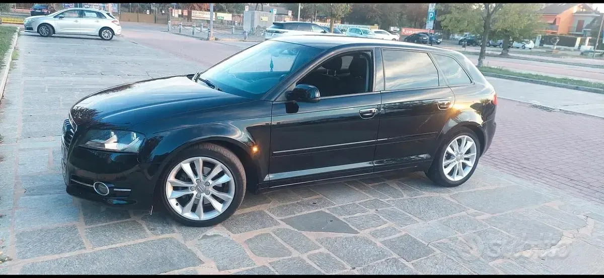 Usata Audi A3 140 CV (102 kW) 2012 Nero Utilitaria