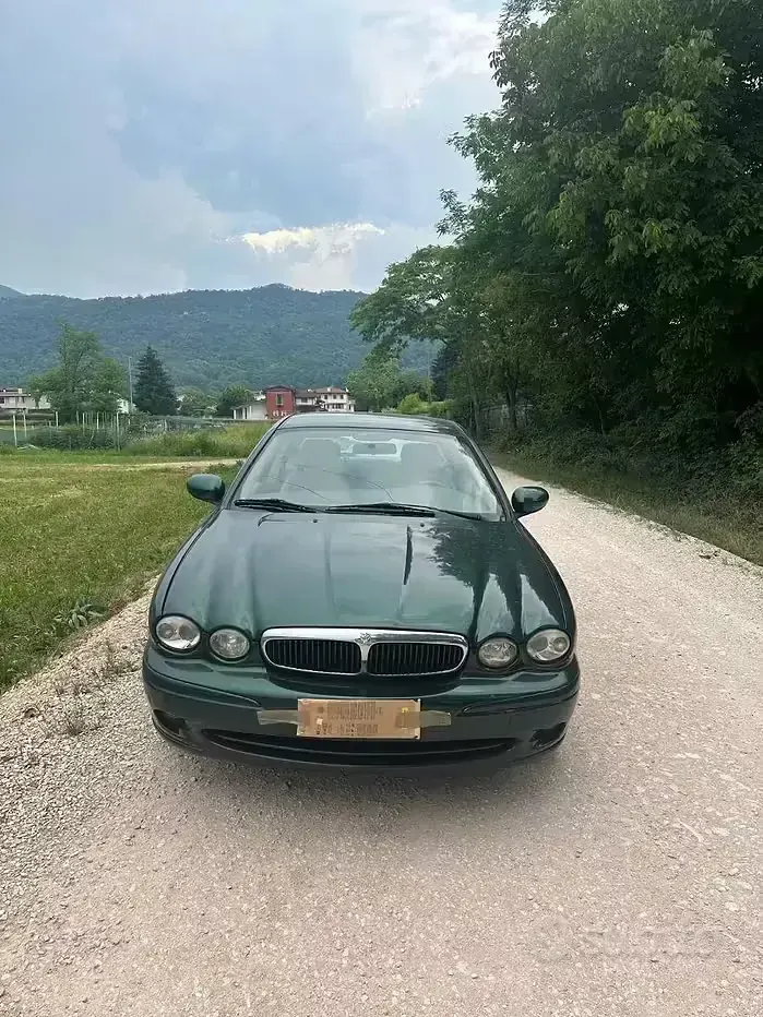 Usata Jaguar X-type 196 CV (144 kW) 2005 Verde Berlina