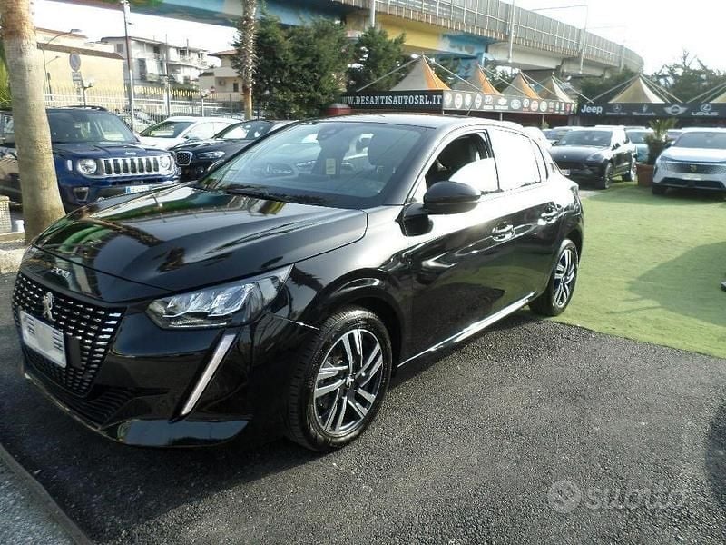 Usata Peugeot 208 Allure 100 CV (73 kW) 2022 Nero Utilitaria