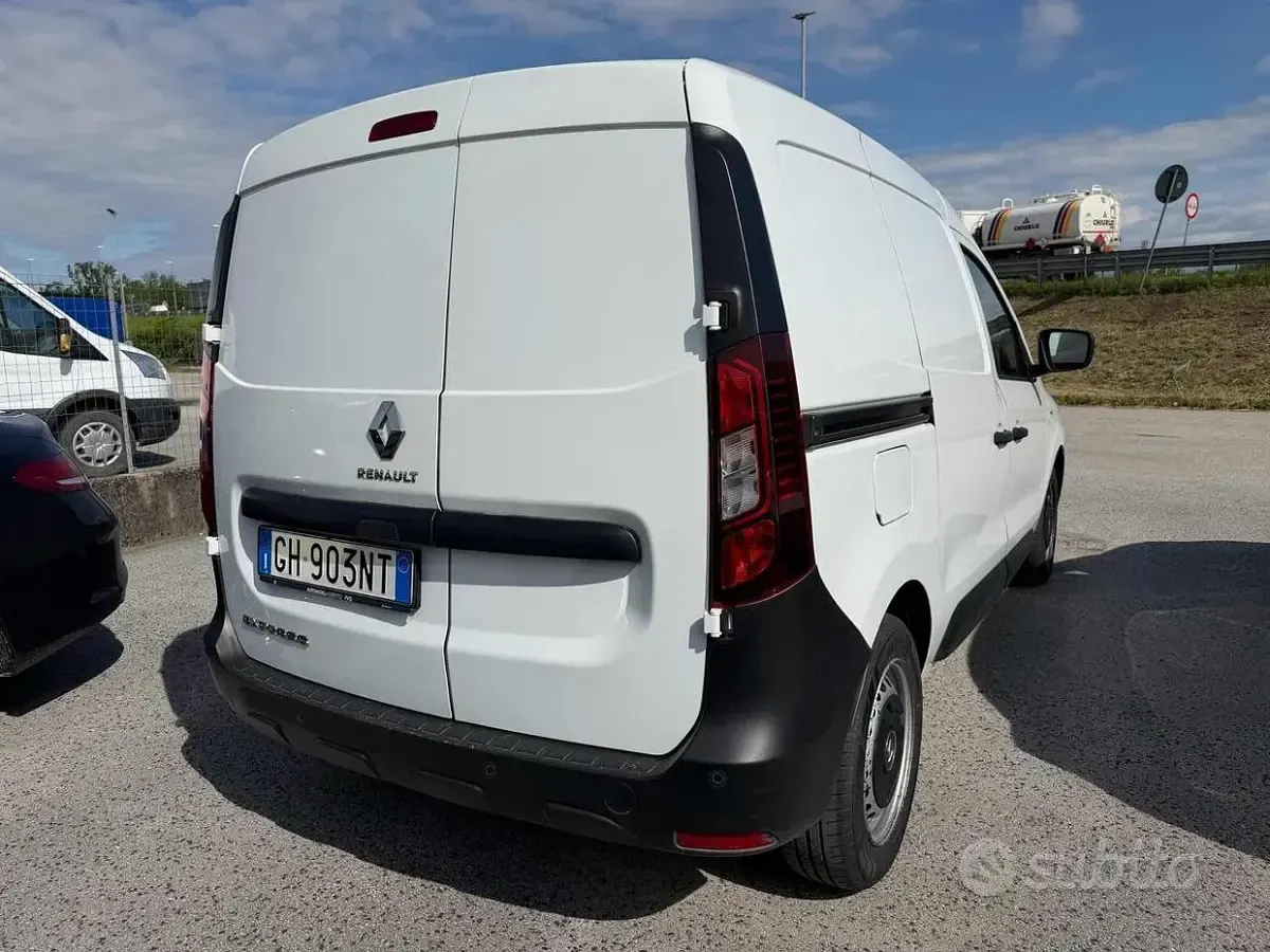 Usata Renault Express 75 CV (55 kW) 2022 Bianco Monovolume