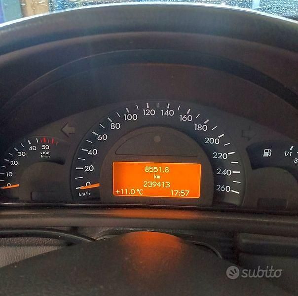 Usata Mercedes C200 Elegance 116 CV (85 kW) 2003 Grigio Station wagon