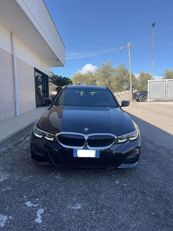 Usata BMW 320e M Sport 190 CV (139 kW) 2021 Nero Station wagon