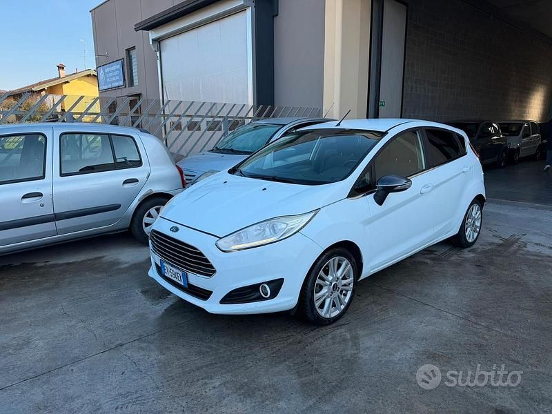 Usata Ford Fiesta Titanium 75 CV (55 kW) 2014 Other Utilitaria