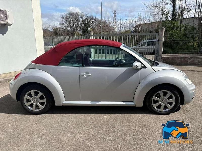 Usata VW New Beetle Edition 105 CV (77 kW) 2007 Argento Utilitaria