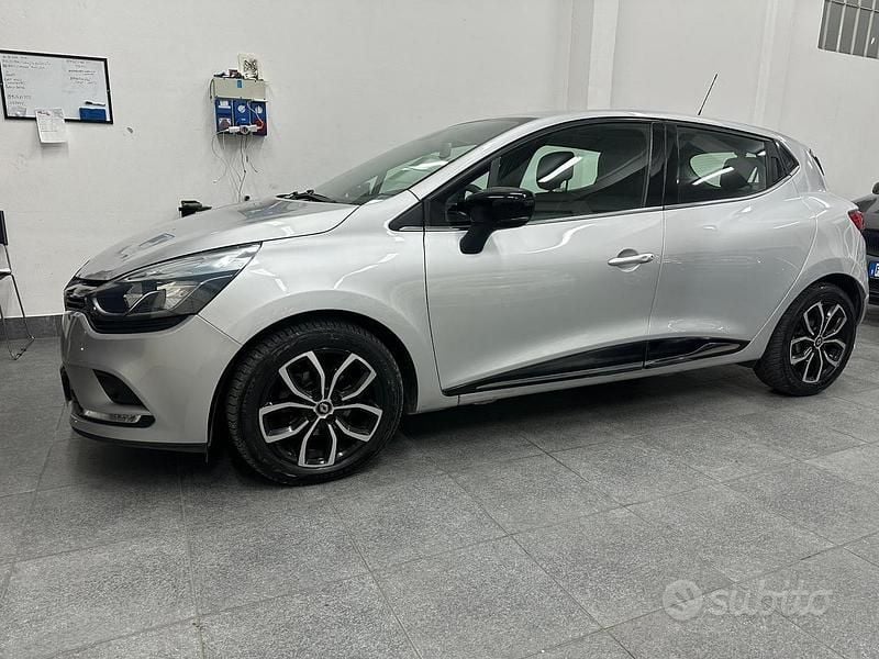 Usata Renault Clio IV 90 CV (66 kW) 2019 Grigio Berlina