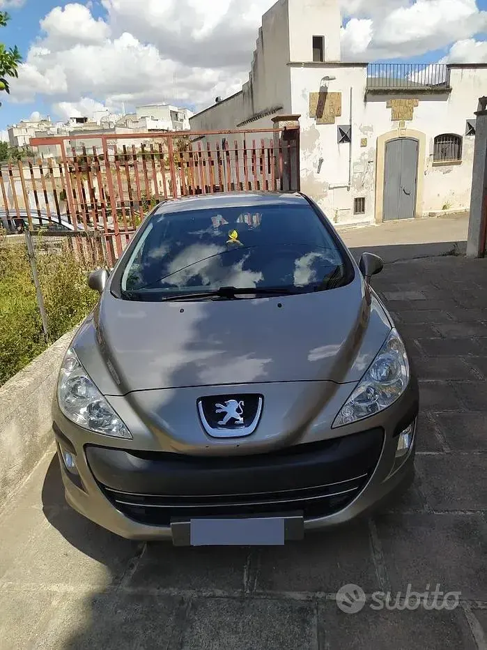 Usata Peugeot 308 92 CV (67 kW) 2011 Grigio Berlina