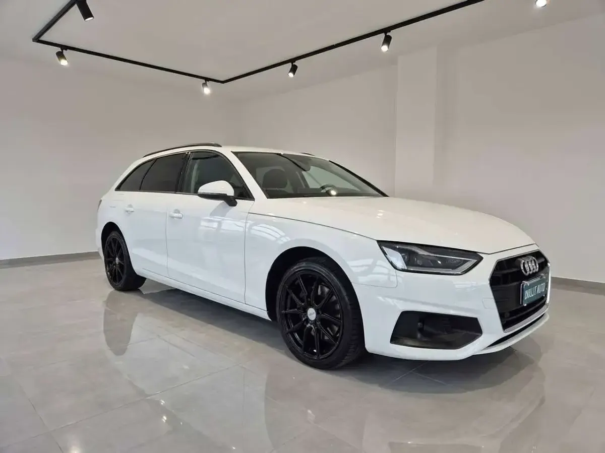 Usata Audi A4 Ambiente 136 CV (100 kW) 2020 Bianco Station wagon