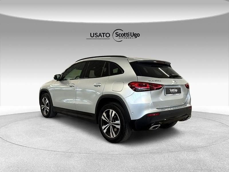 Usata Mercedes GLA200 150 CV (110 kW) 2023 Grigio SUV