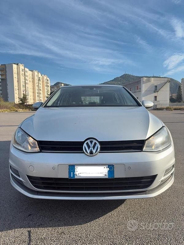 Usata VW Golf VII Comfortline 110 CV (80 kW) 2016 Grigio Berlina