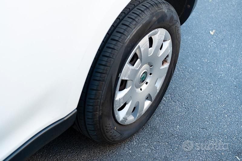 Usata Skoda Yeti 110 CV (80 kW) 2010 Bianco SUV