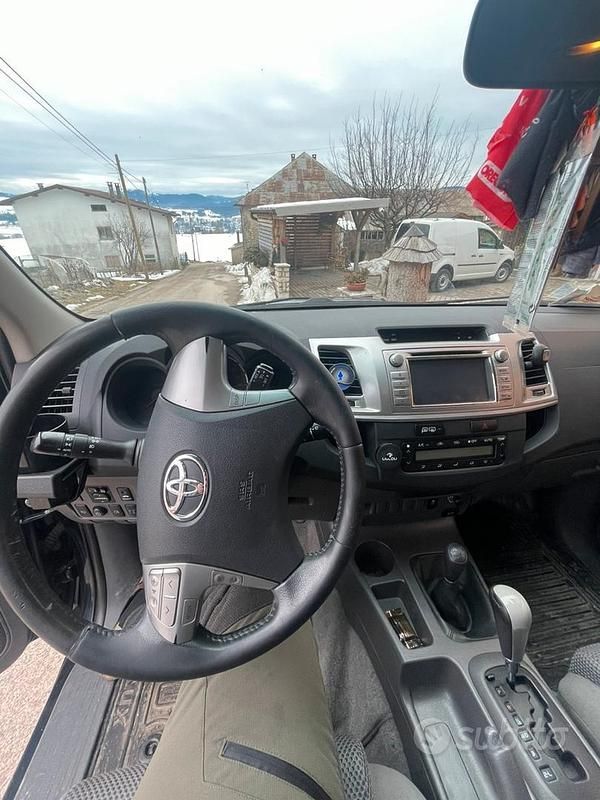 Usata Toyota HiLux 171 CV (125 kW) 2013 Pick-up