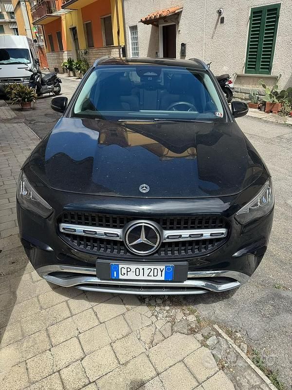 Usata Mercedes GLA200 Advanced Plus 150 CV (110 kW) 2023 Nero SUV