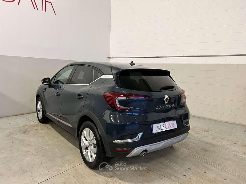 Usata Renault Captur Intens 101 CV (74 kW) 2021 Grigio SUV