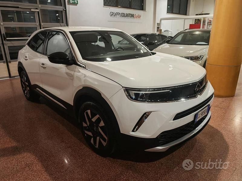 Bianco Usata 2022 Opel Mokka Elegance SUV | 15.900 € (Buon prezzo) - Immagine 1/4