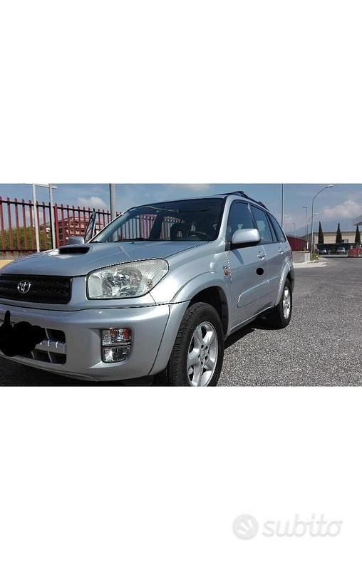 Usata Toyota RAV4 116 CV (85 kW) 2003 Grigio SUV