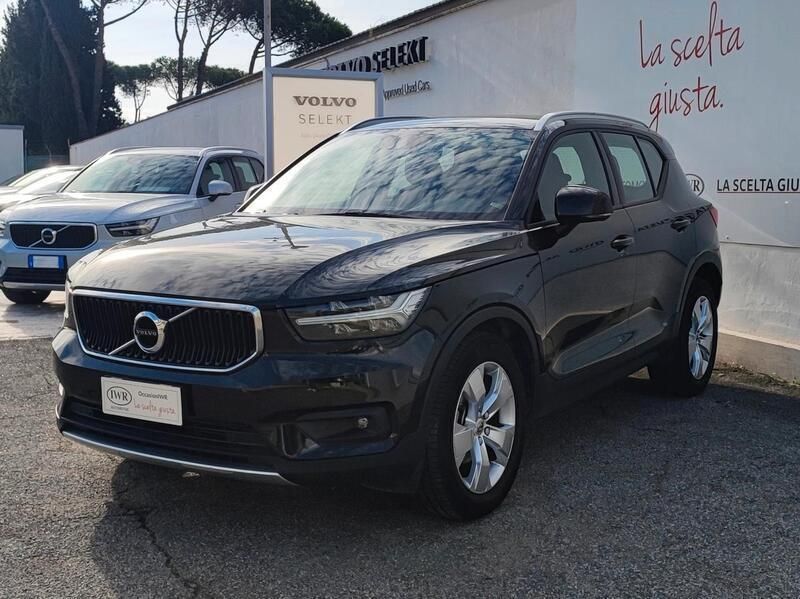 Usata Volvo XC40 Momentum 163 CV (119 kW) 2020 Nero SUV