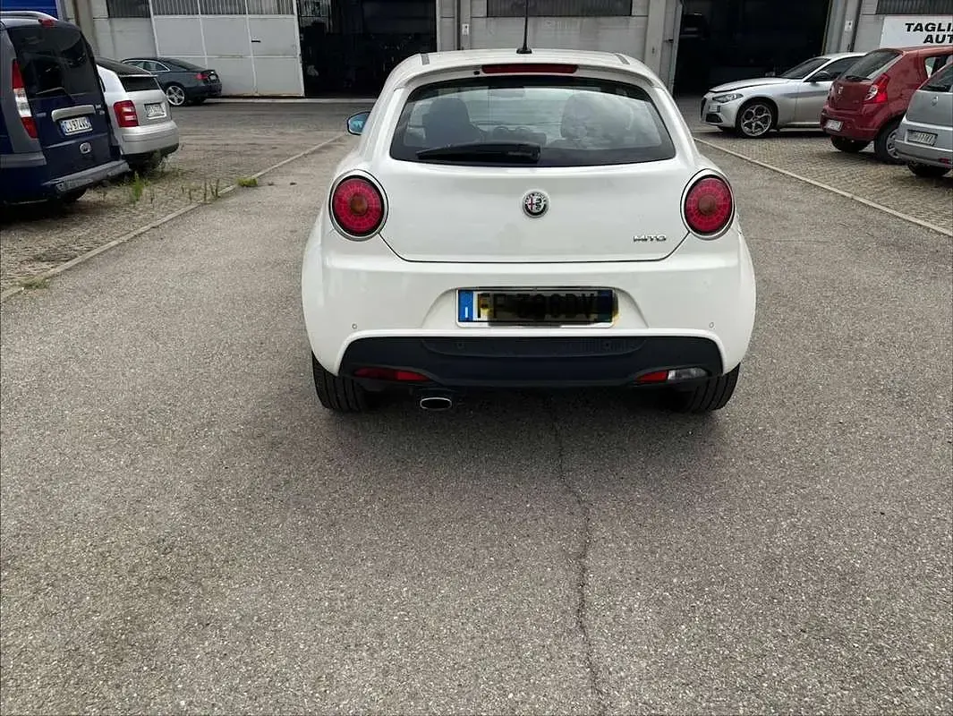 Usata Alfa Romeo MiTo 95 CV (69 kW) 2016 Bianco Utilitaria