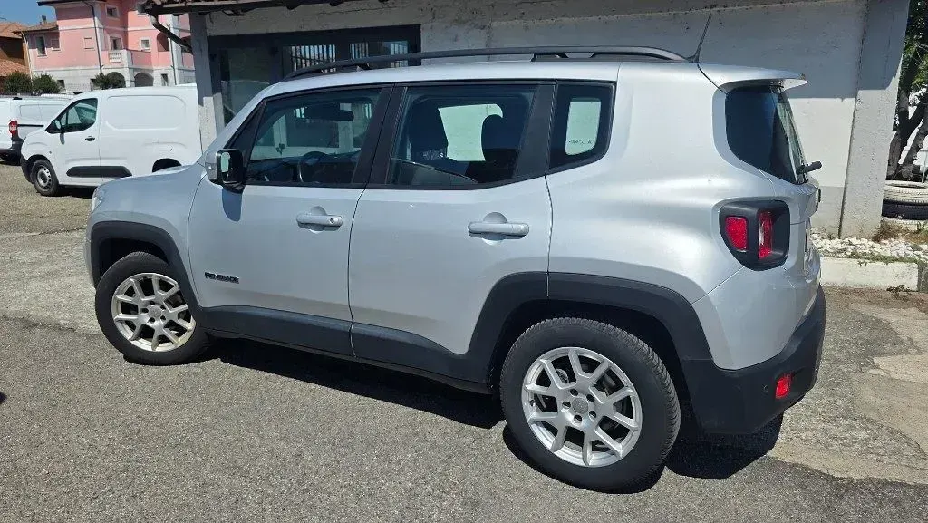 Usata Jeep Renegade Longitude 120 CV (88 kW) 2019 Argento / metallizzato SUV