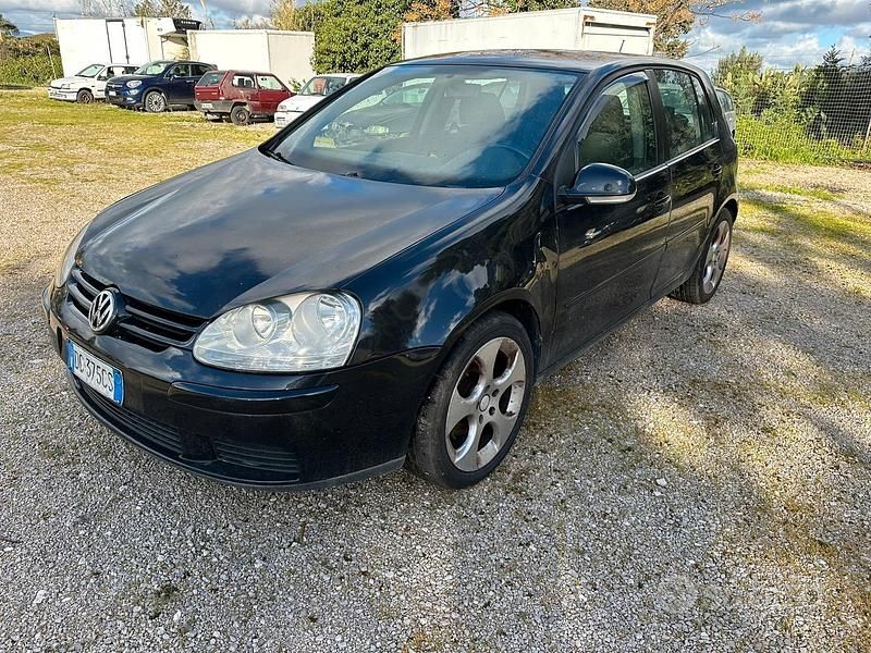 Usata VW Golf V 2005 Utilitaria
