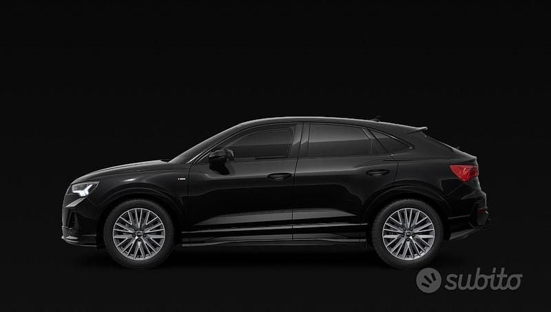 Usata Audi Q3 Sportback S-Line 150 CV (110 kW) 2023 Nero SUV