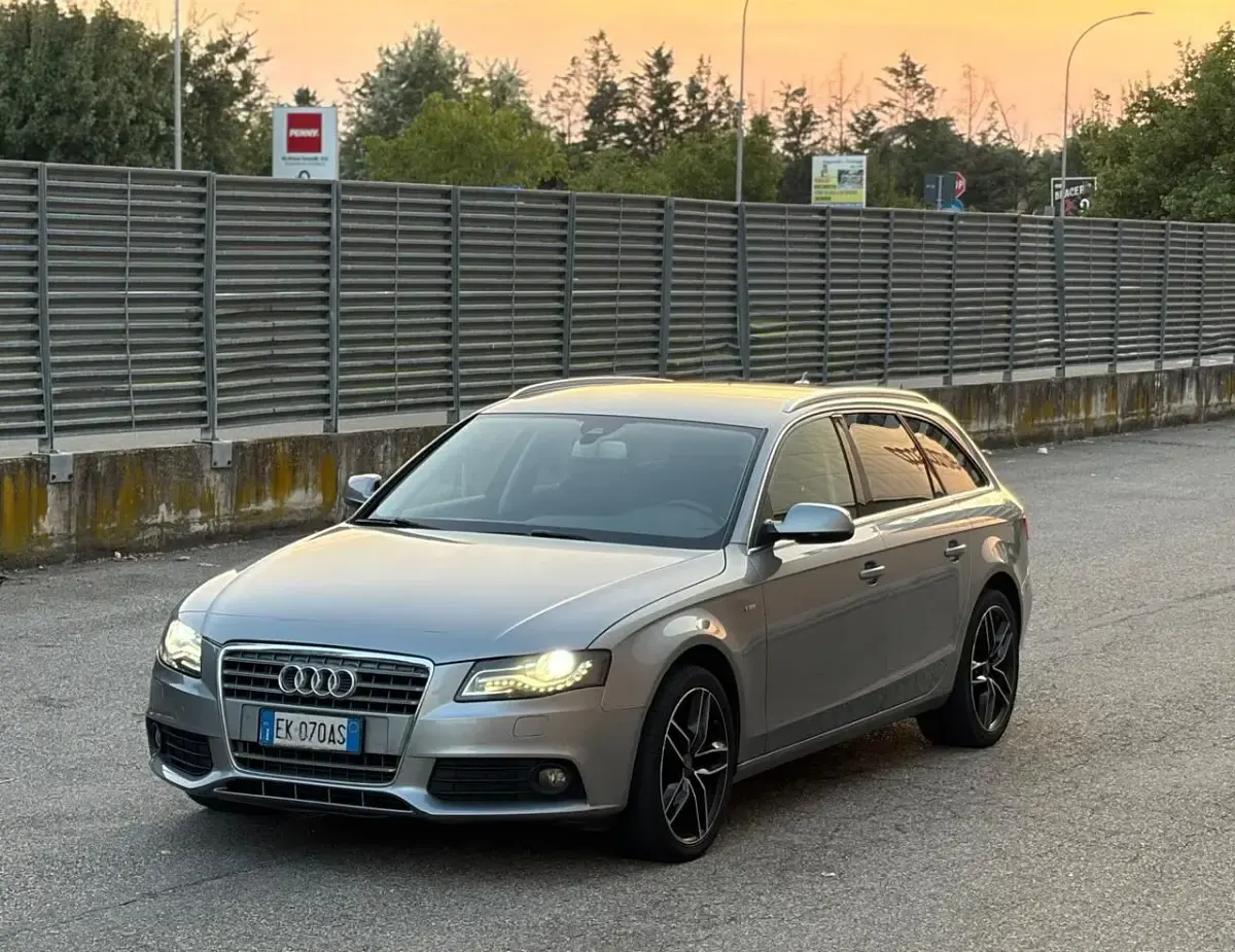 Usata Audi A4 143 CV (105 kW) 2011 Argento Berlina