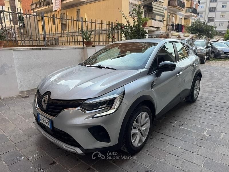 Usata Renault Captur Zen 101 CV (74 kW) 2022 Grigio SUV