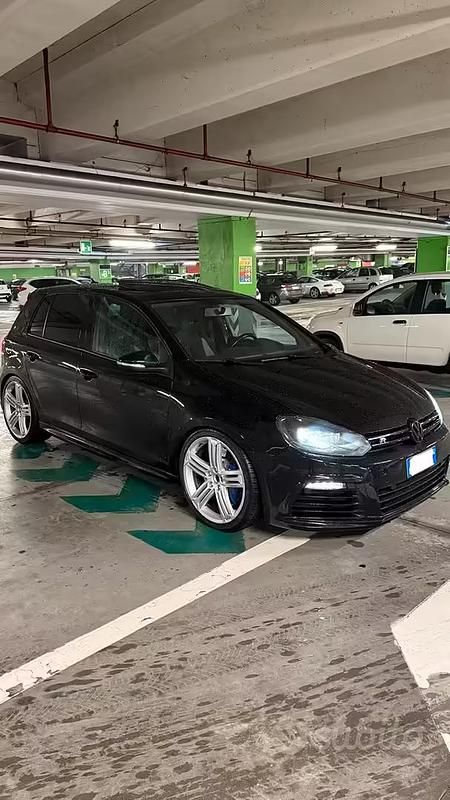 Usata VW Golf VI R 272 CV (200 kW) 2010 Nero Utilitaria