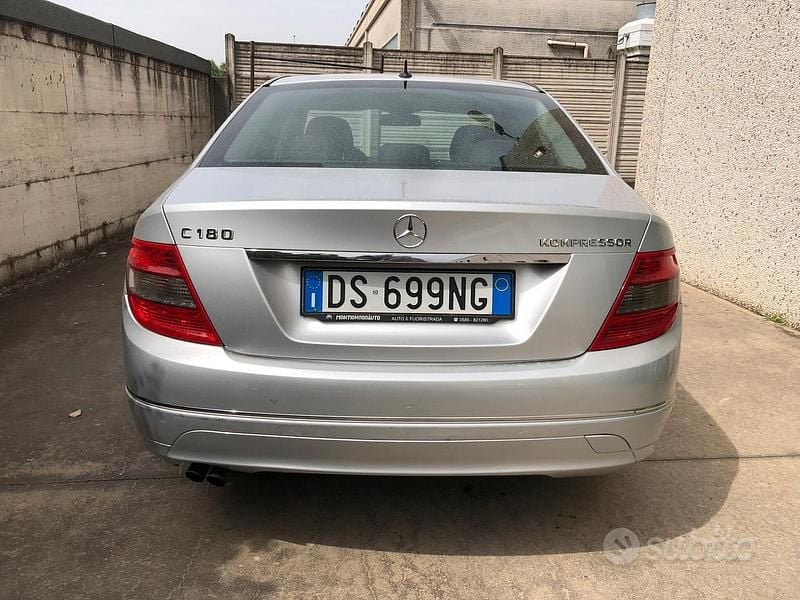 Usata Mercedes C180 156 CV (114 kW) 2008 Grigio Berlina