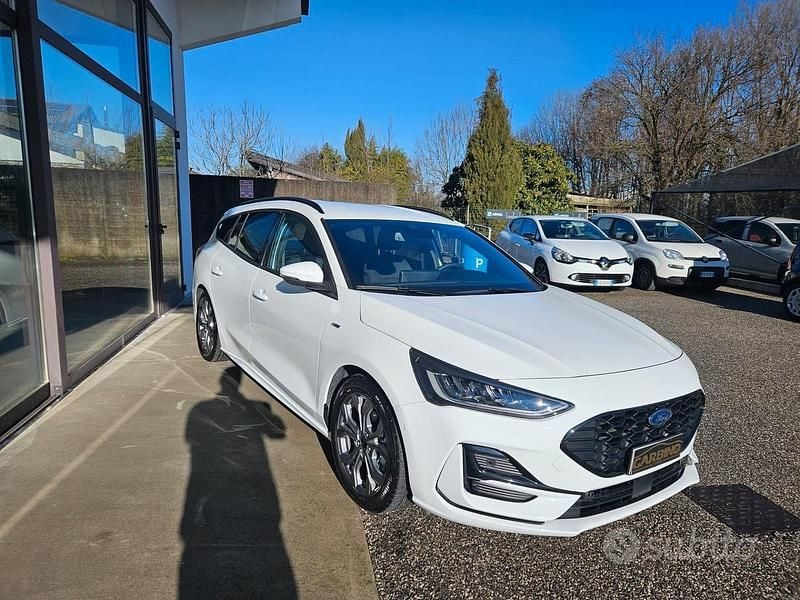 Usata Ford Focus ST-Line X 116 CV (85 kW) 2024 Bianco Station wagon