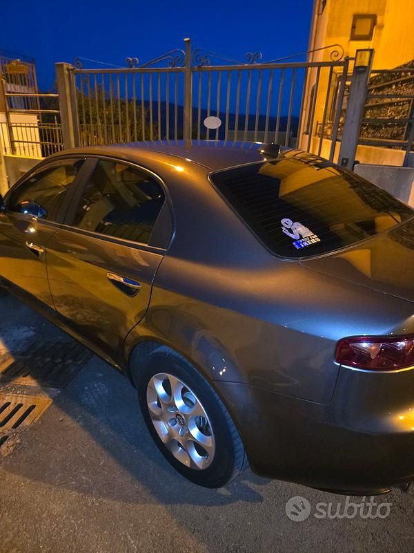 Usata Alfa Romeo 159 120 CV (88 kW) 2005 Grigio Berlina