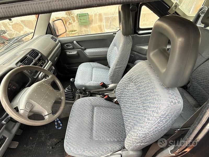 Usata Suzuki Jimny 2004 Nero SUV