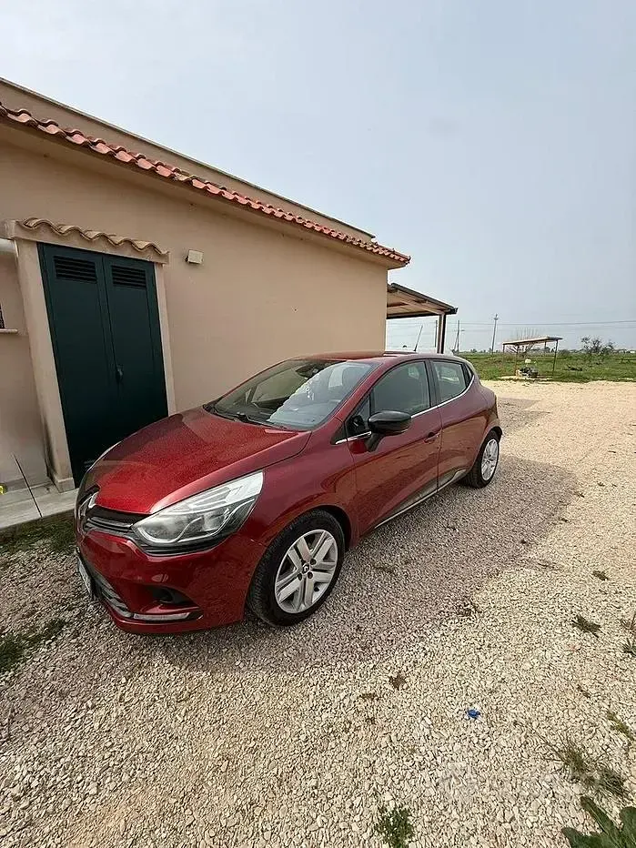 Usata Renault Clio IV 75 CV (55 kW) 2018 Rosso Utilitaria