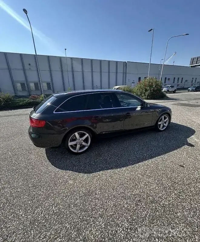 Usata Audi A4 Advanced 143 CV (105 kW) 2011 Grigio Station wagon