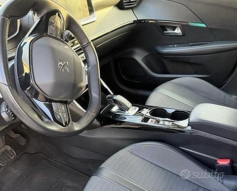 Usata Peugeot 208 2021 Bianco Utilitaria