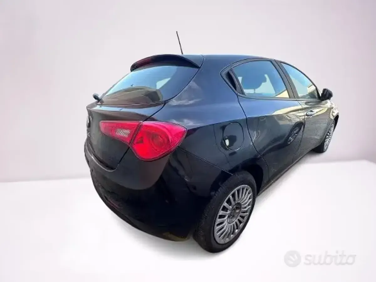 Usata Alfa Romeo Giulietta 120 CV (88 kW) 2018 Nero Utilitaria