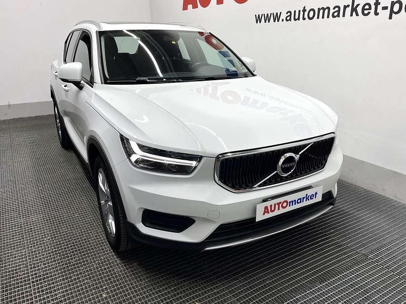 Usata Volvo XC40 Momentum 150 CV (110 kW) 2020 Bianco SUV