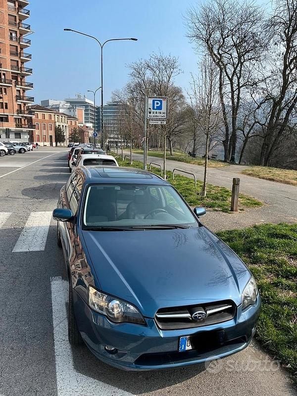 Usata Subaru Legacy 2003 Blu Station wagon