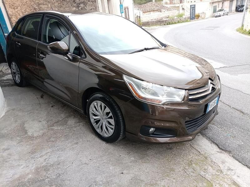 Usata Citroën C4 90 CV (66 kW) 2014 Marrone Berlina