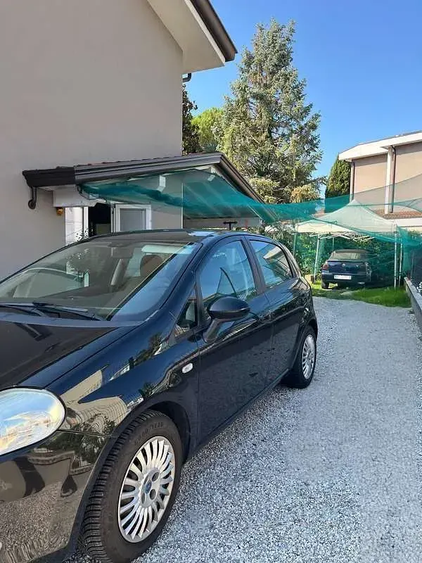 Usata Fiat Grande Punto Dynamic 90 CV (66 kW) 2006 Nero Utilitaria