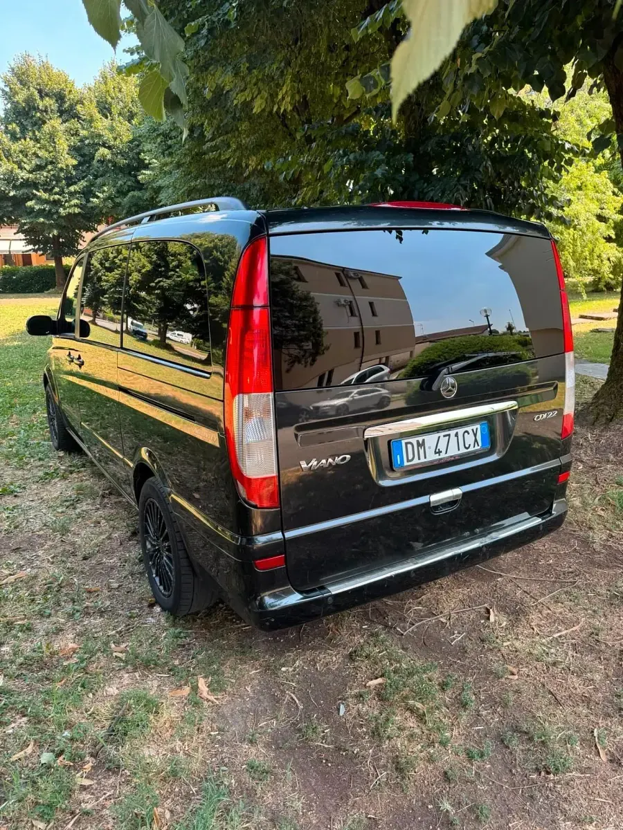 Usata Mercedes Viano 150 CV (110 kW) 2008 Marrone Monovolume