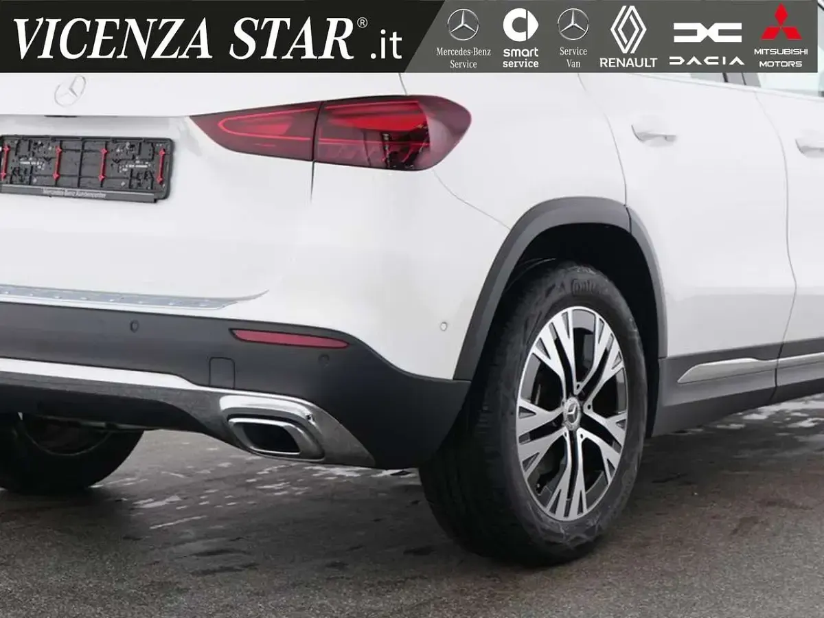 Usata Mercedes GLA180 Advanced 136 CV (100 kW) 2025 Bianco polare SUV