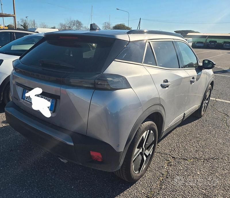 Usata Peugeot 2008 130 CV (95 kW) 2024 Grigio SUV