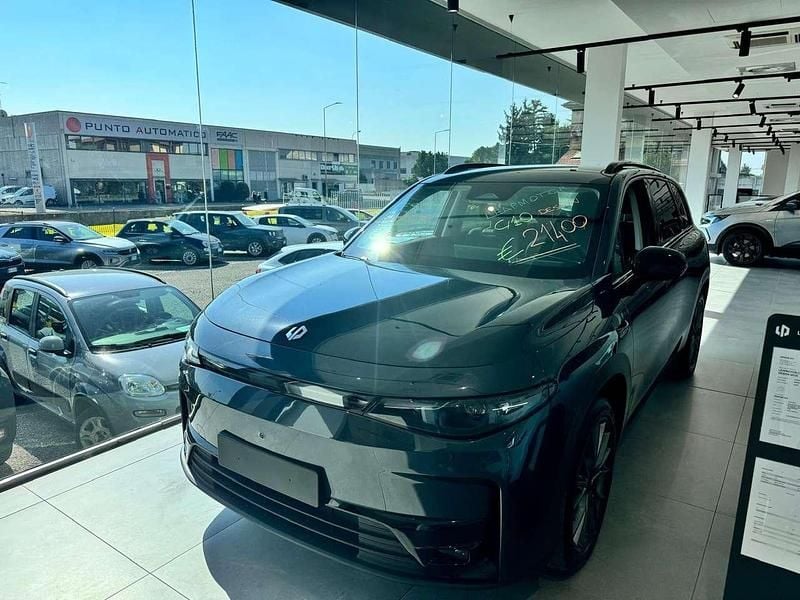 Nuova Leapmotor C10 114 kW (156 CV) 2025 Grigio SUV