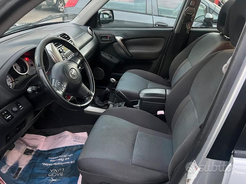 Usata Toyota RAV4 2005 SUV