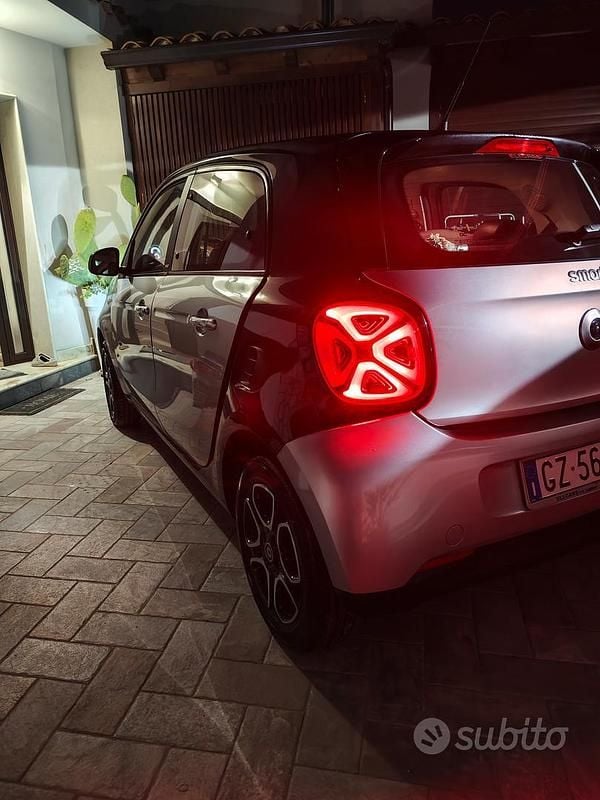 Usata Smart ForFour 71 CV (52 kW) 2015 Utilitaria