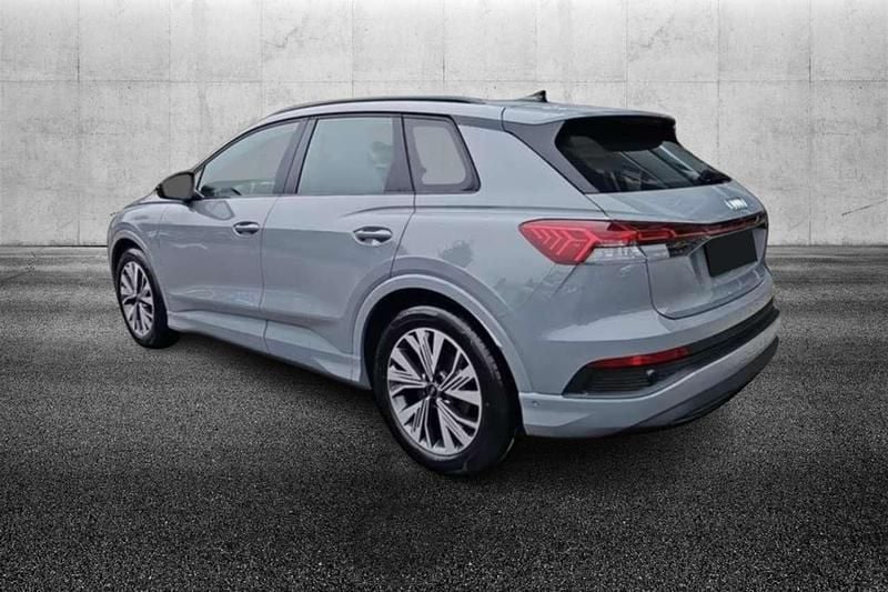 Usata Audi Q4 e-tron Advanced 69 kW (95 CV) 2022 Grigio SUV