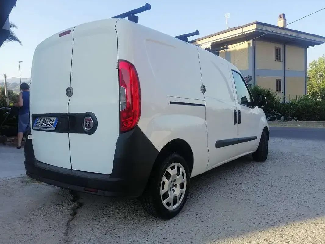 Usata Fiat Doblò Easy 95 CV (69 kW) 2016 Monovolume