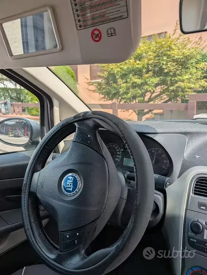 Usata Fiat Punto 80 CV (58 kW) 2006 Bluazzurro Utilitaria